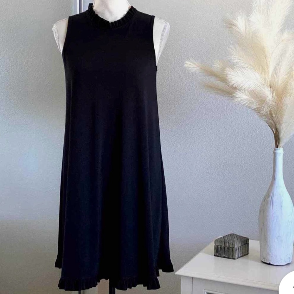 Annalee + Hope Sleeveless Shift Dress